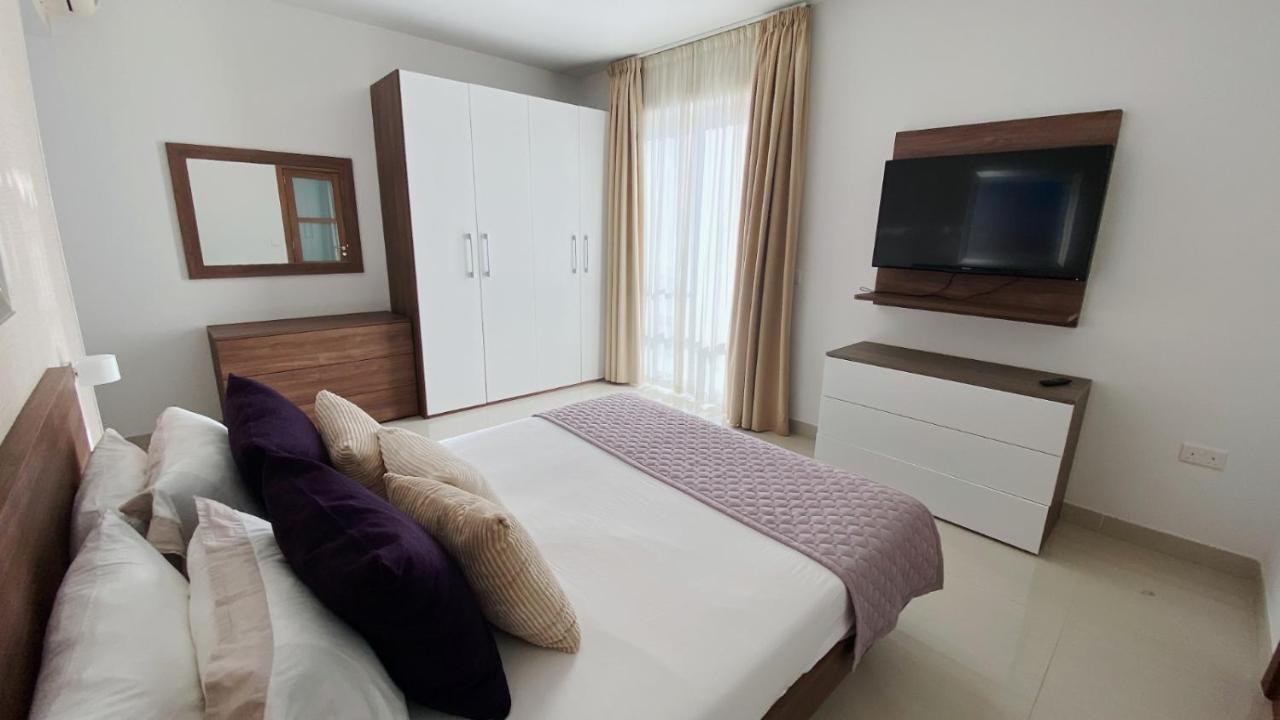 Point Sliema Sea Front Apartment Екстериор снимка