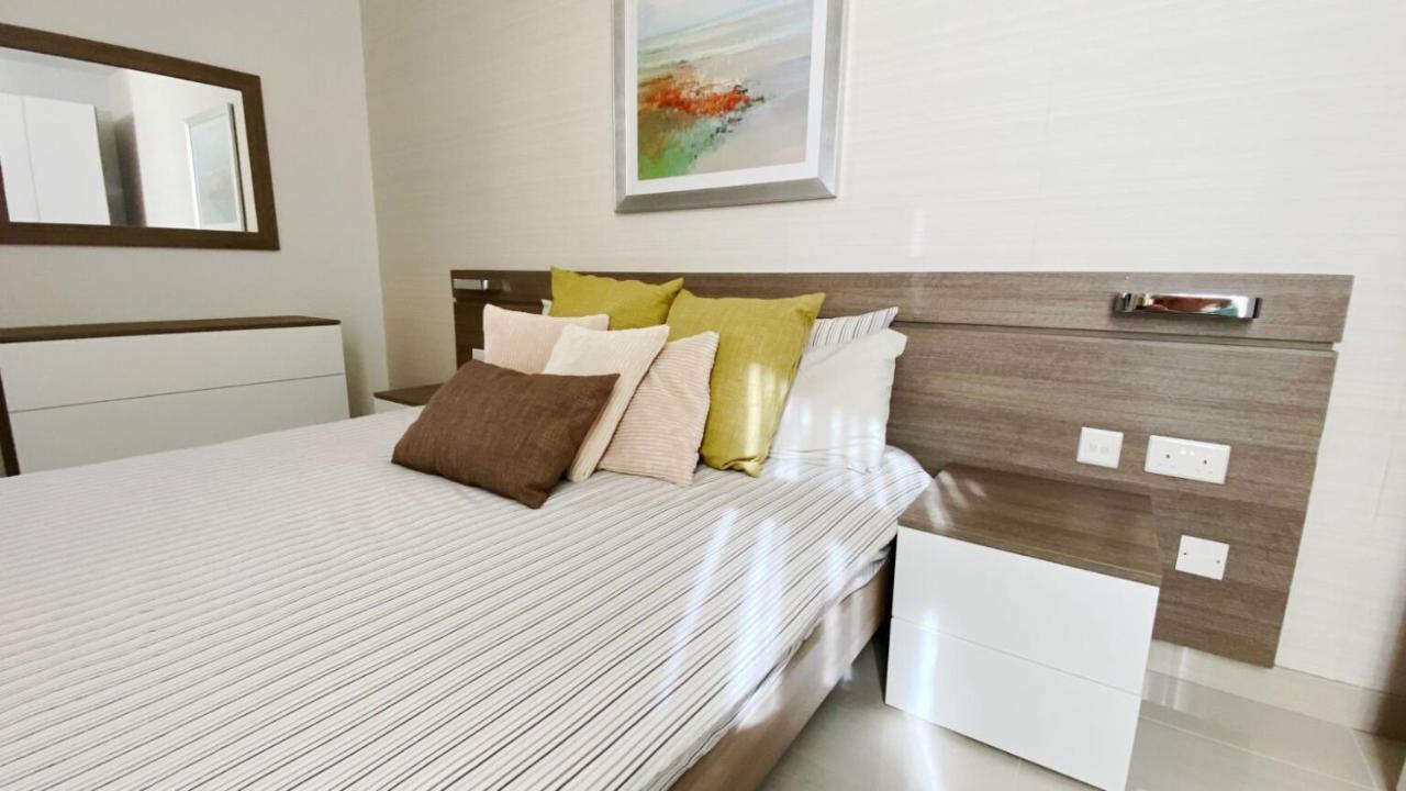 Point Sliema Sea Front Apartment Екстериор снимка